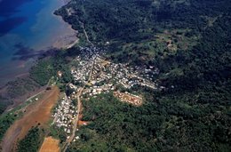 Aerial-view;-Comoros-Archipelago;-Forest;-France;-Indian-Ocean;-Kaleidos;-Kaleidos-images;-La-parole-à-limage;-Laurent-Abad;-Mangrove;-Mayotte;-Road;-Shore;-Stories-Pictures;-Village